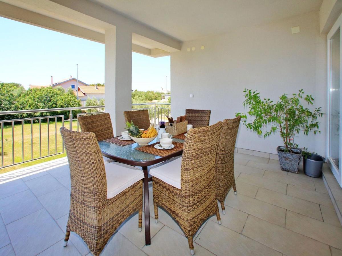 Sun-Kissed Apartment In Bibinje With Garden Δωμάτιο φωτογραφία