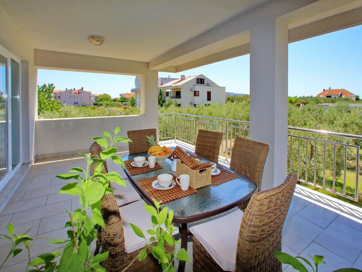Sun-Kissed Apartment In Bibinje With Garden Δωμάτιο φωτογραφία